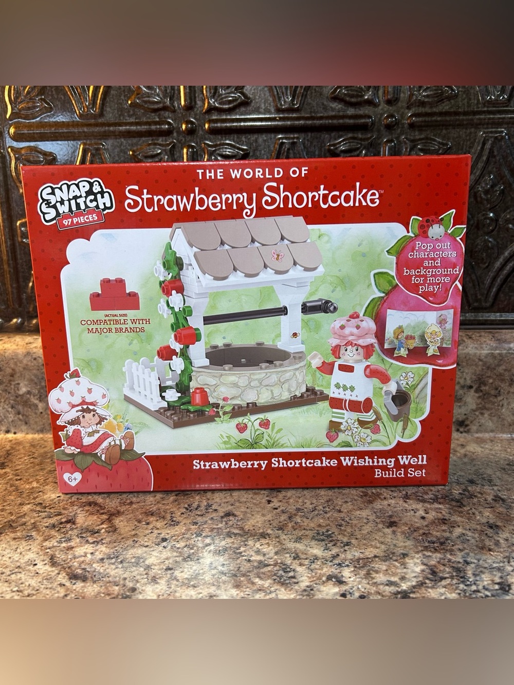 Strawberry Shortcake Wishing Well Snap & Switch Build Set 97 pc LEGO Compatible